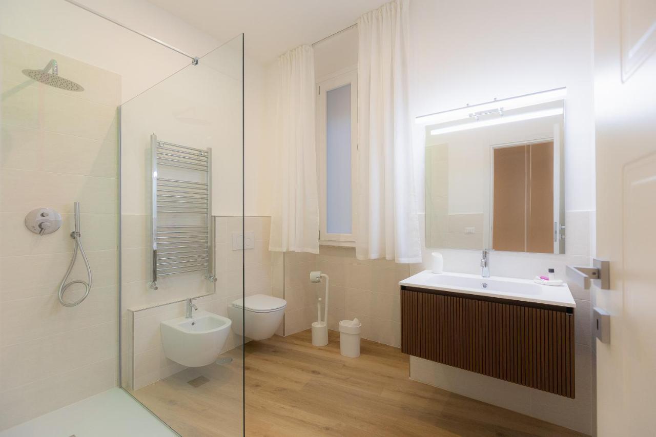 Colosseum Holidays - Three-bedroom Lägenhet