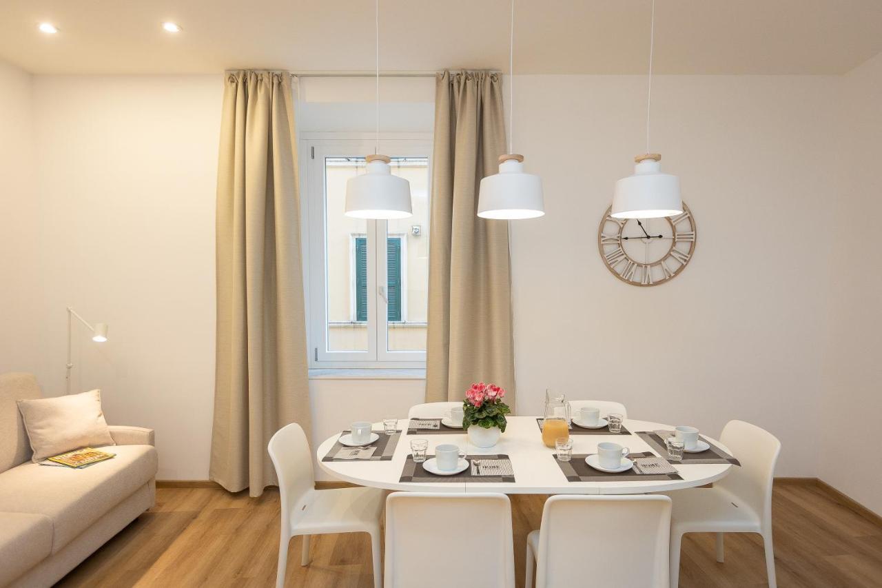 Colosseum Holidays - Three-bedroom Rom