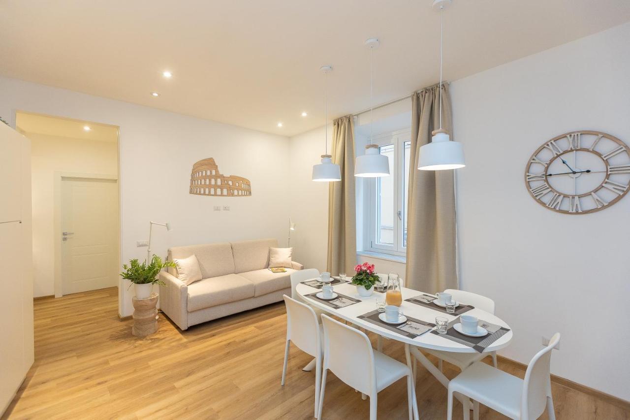 Lägenhet Colosseum Holidays - Three-bedroom *