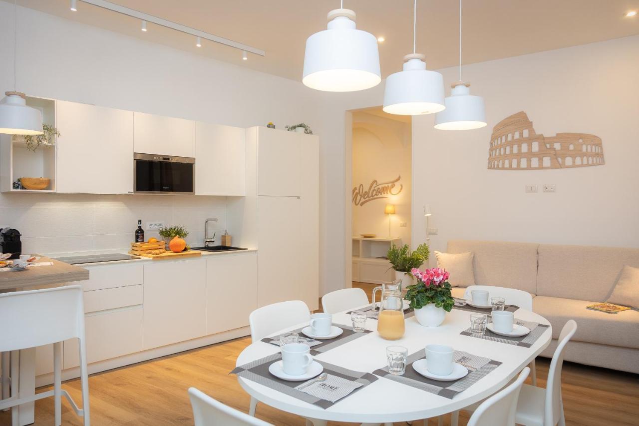Lägenhet Colosseum Holidays - Three-bedroom Rom