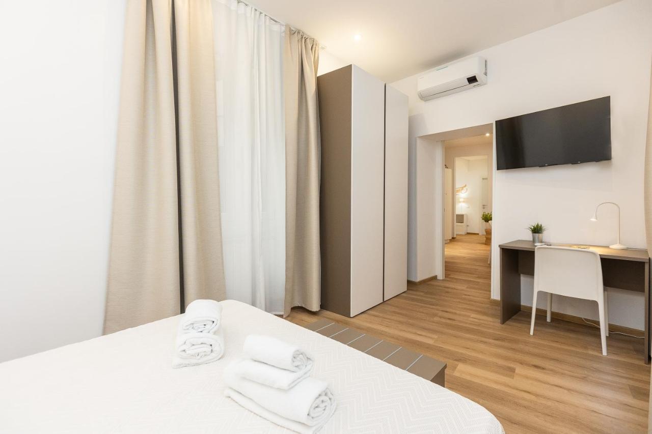 Colosseum Holidays - Three-bedroom Lägenhet