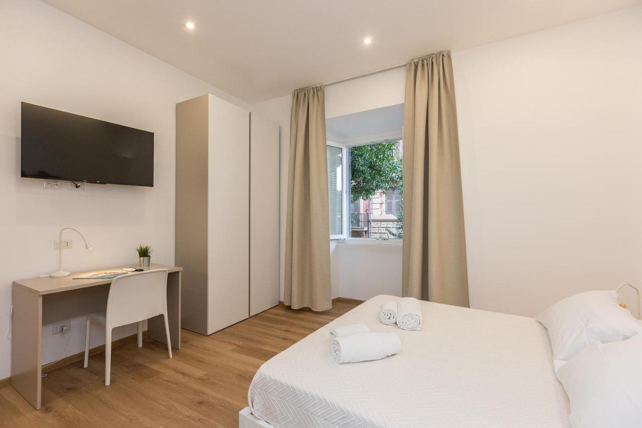 Lägenhet Colosseum Holidays - Three-bedroom