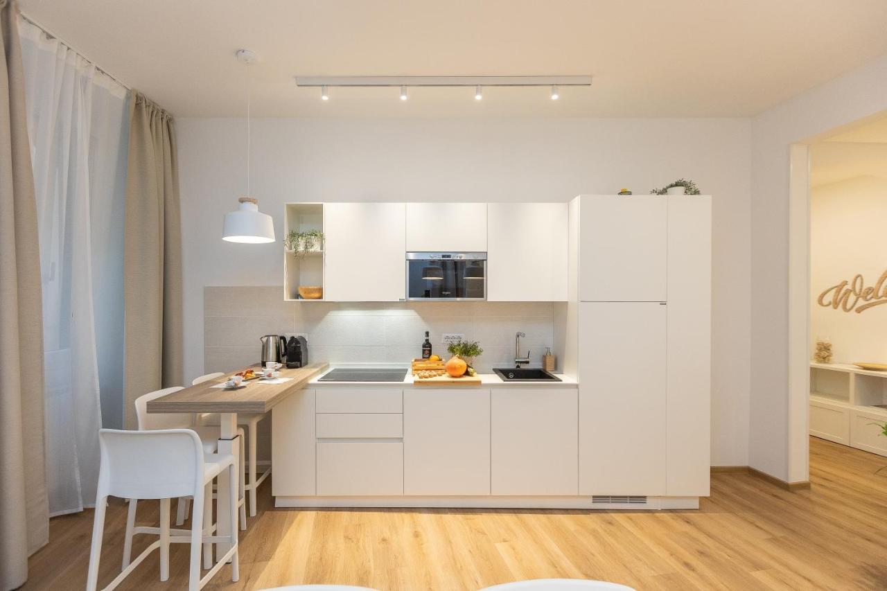 Colosseum Holidays - Three-bedroom Rom